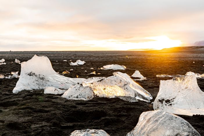 Diamond beach ice floe